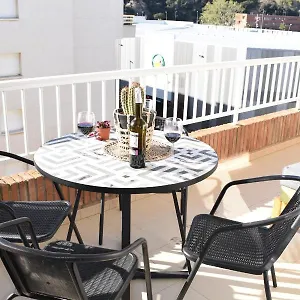 Alegre Apto Con Piscina, A 300m De La Playa. Apartamento Blanes